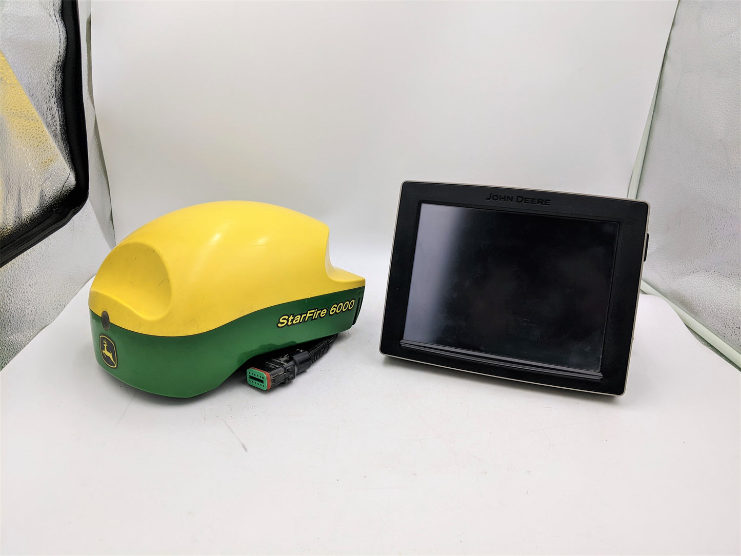 John Deere KIT GreenStar Gen 4 4640 Display AutoTrack Section Control PFA12038 w/ StarFire 6000 SF1 GPS receiver PFA10461