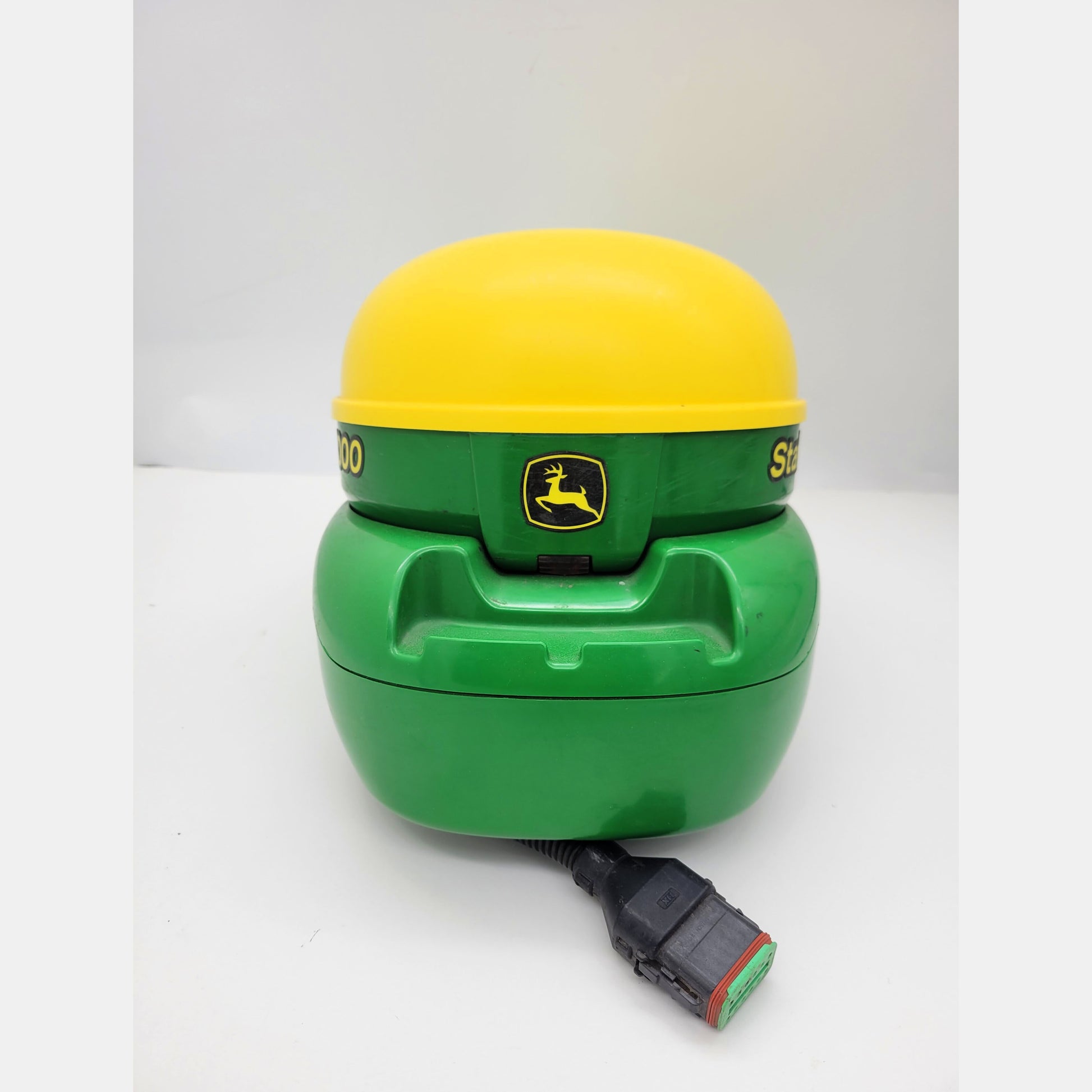 John Deere StarFire 3000 SF3000 GPS Receiver front view PFP12589.