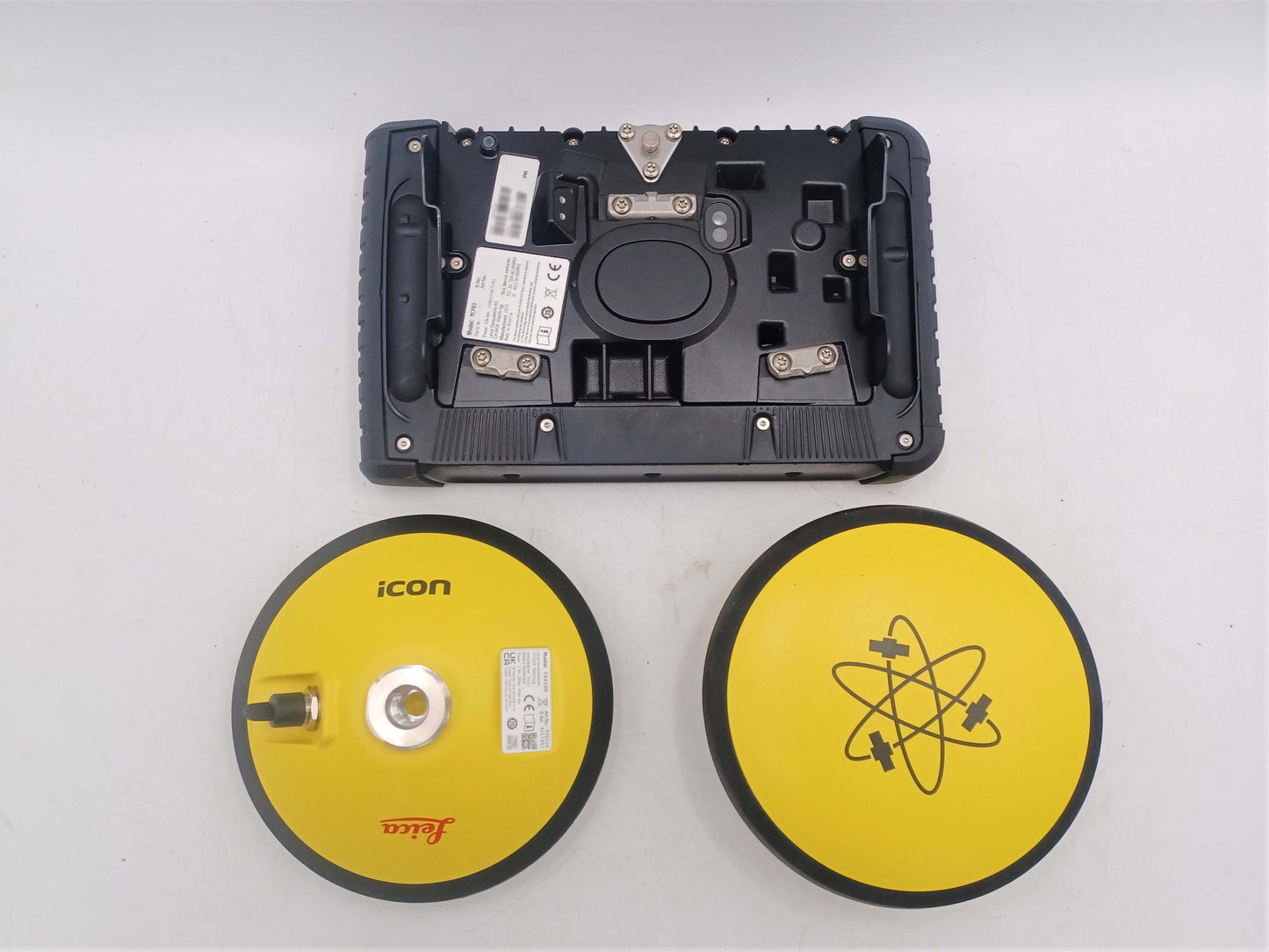 Leica Professional GNSS Survey Kit Display iCON MCP80 W/ TWO Antennas CGA100 GPS