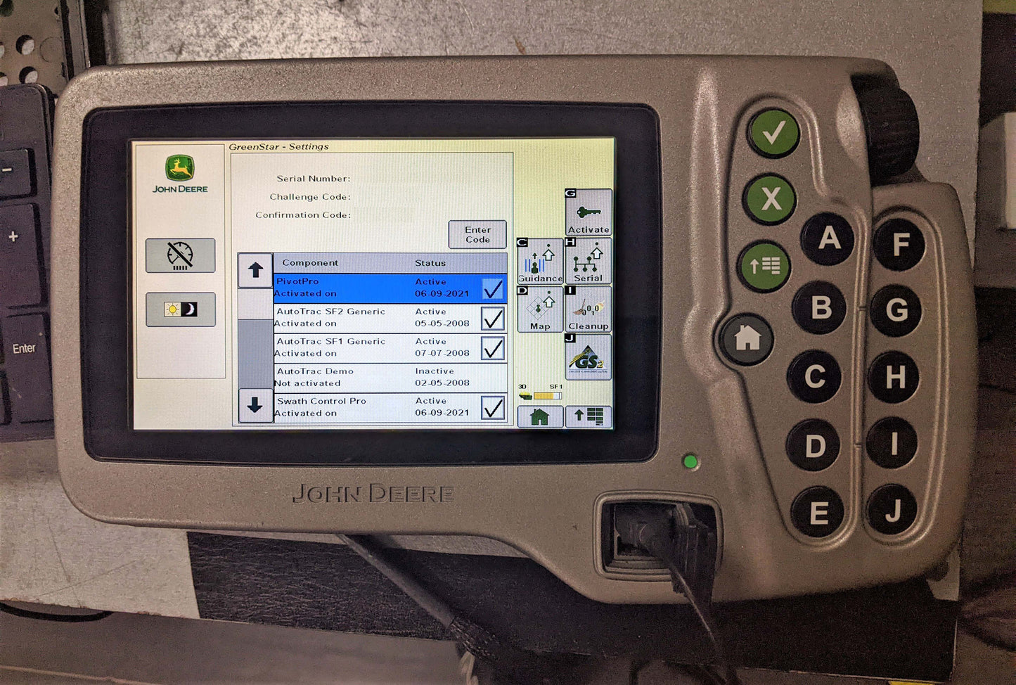 John Deere KIT GreenStar 1800 Display Terminal 7" AutoTrack SF1, SF2 PF81222 w/ StarFire 3000 SF1 GPS receiver grade A PFA81207 w/ cables