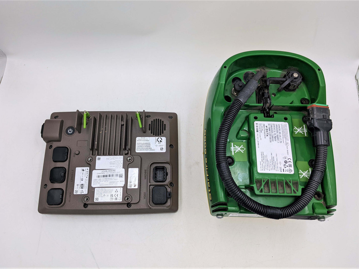 John Deere KIT GreenStar Gen 4 4640 Display AutoTrack Section Control PFA12038 w/ StarFire 6000 SF1 GPS receiver PFA10461