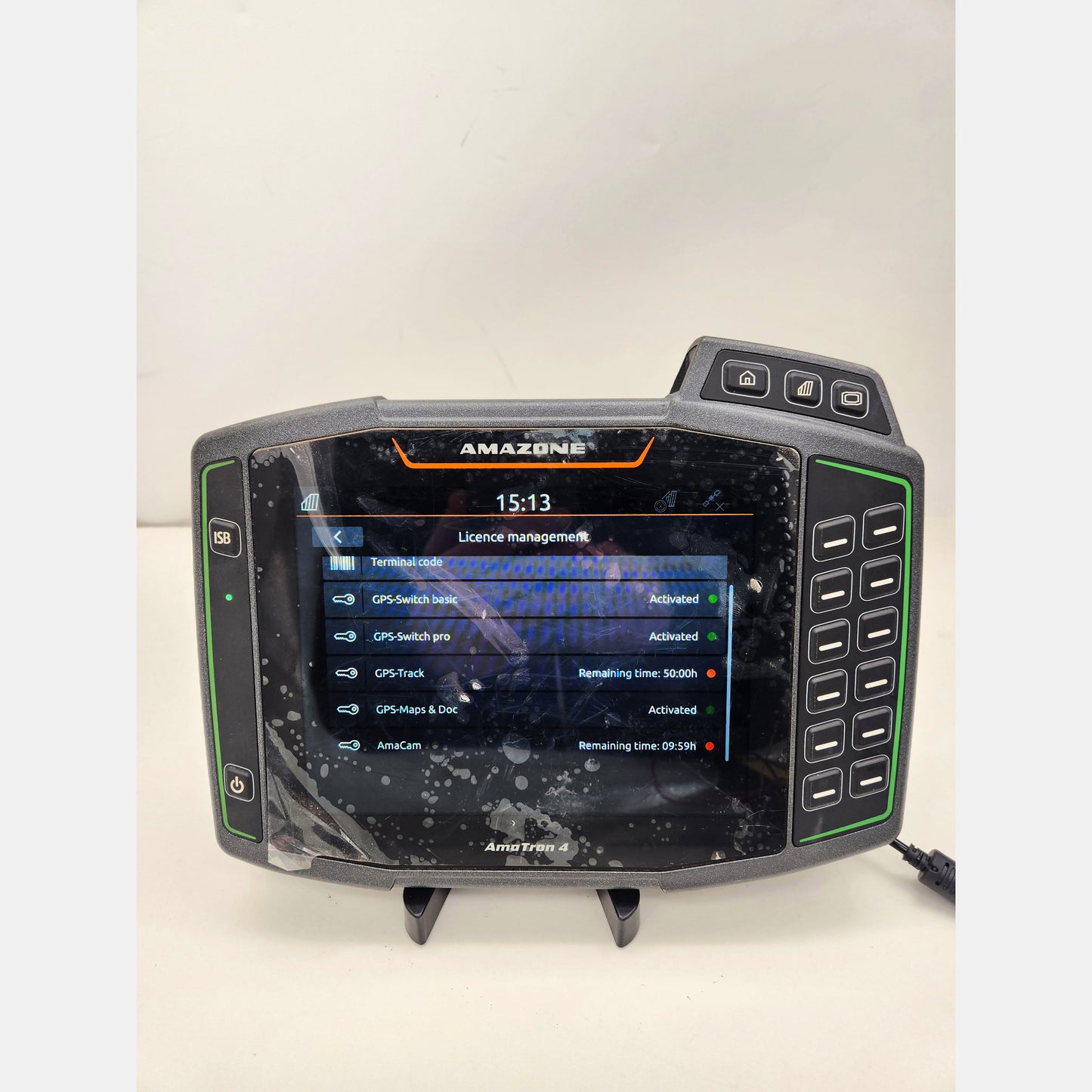 Amazone AmaTron 4 ISOBUS terminal with active GPS licenses list.
