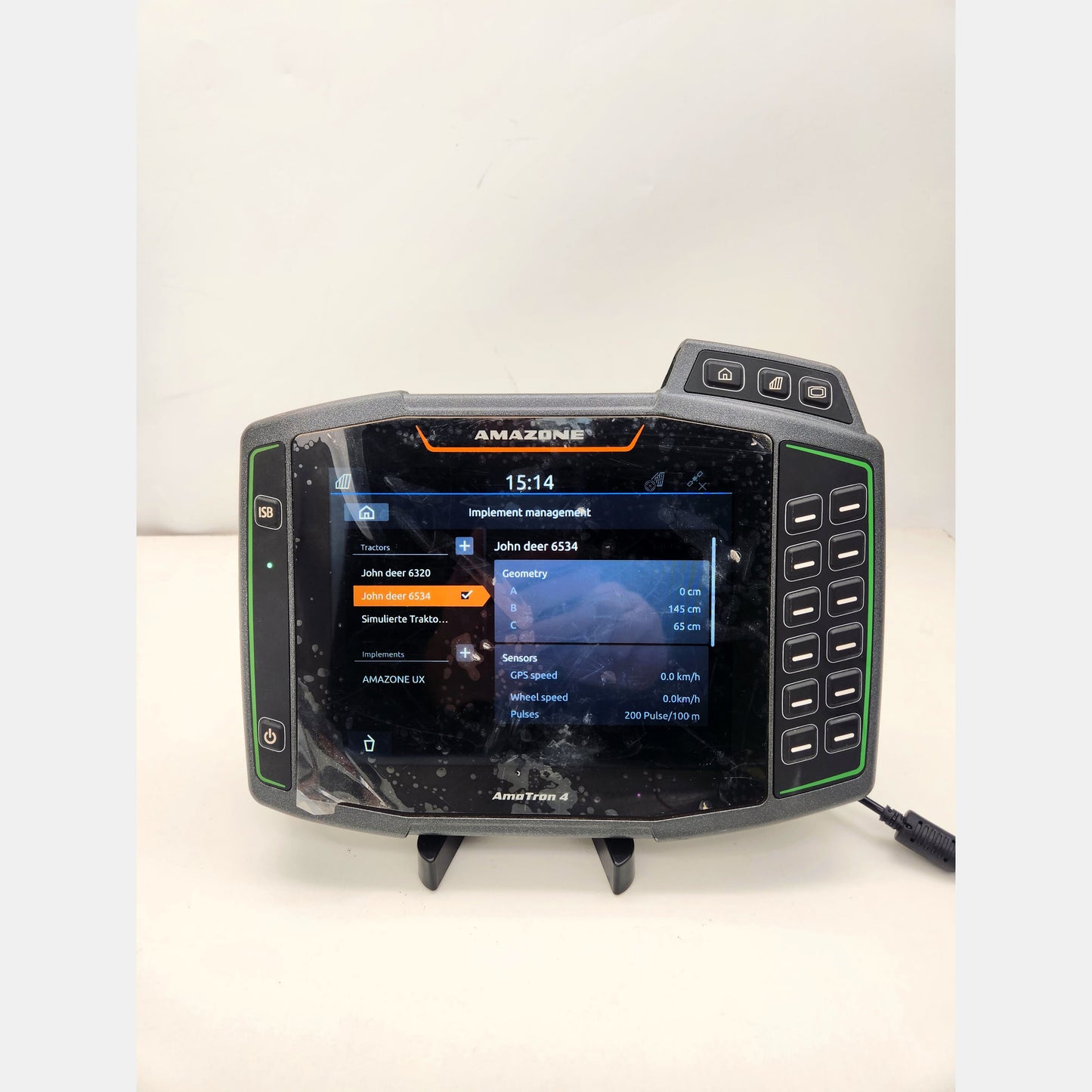 Amazone AmaTron 4 ISOBUS terminal with active GPS licenses list.