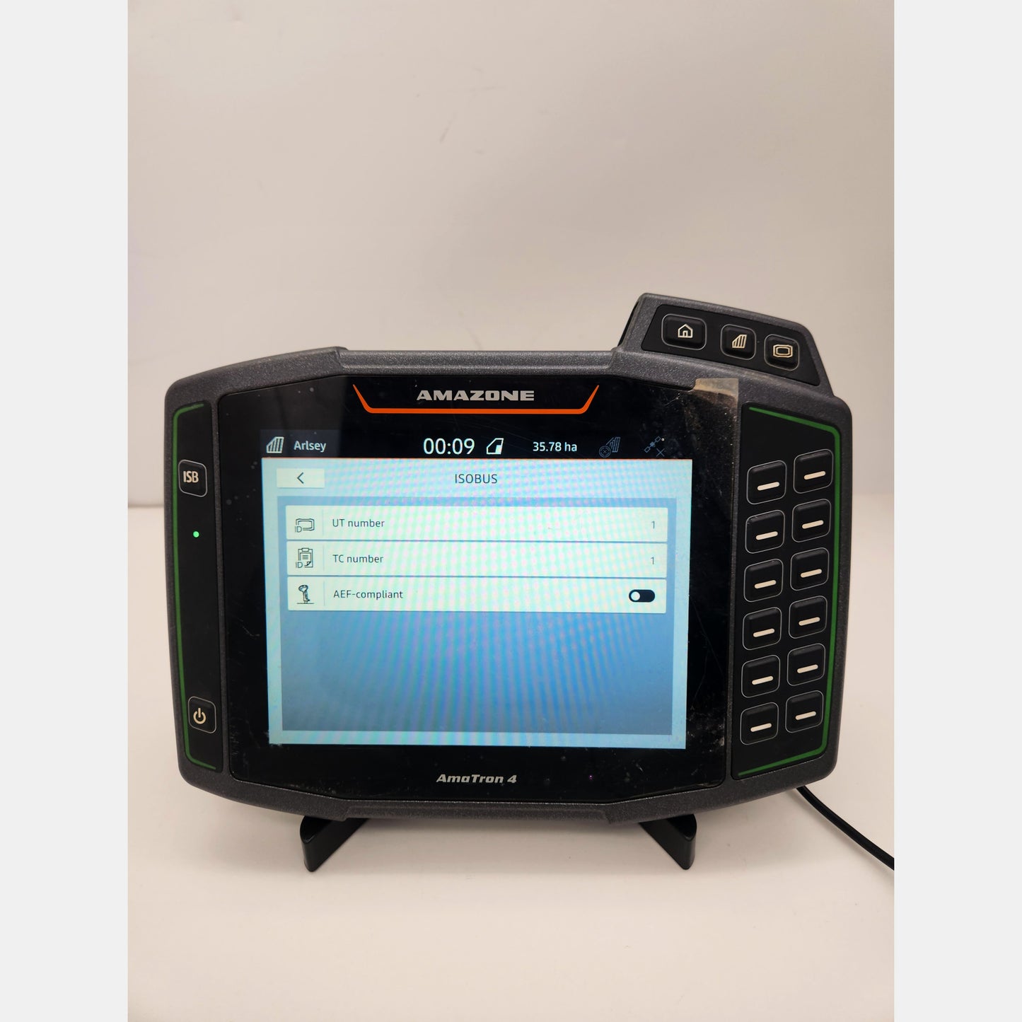 Amazone AmaTron 4 ISOBUS terminal with active GPS licenses list.
