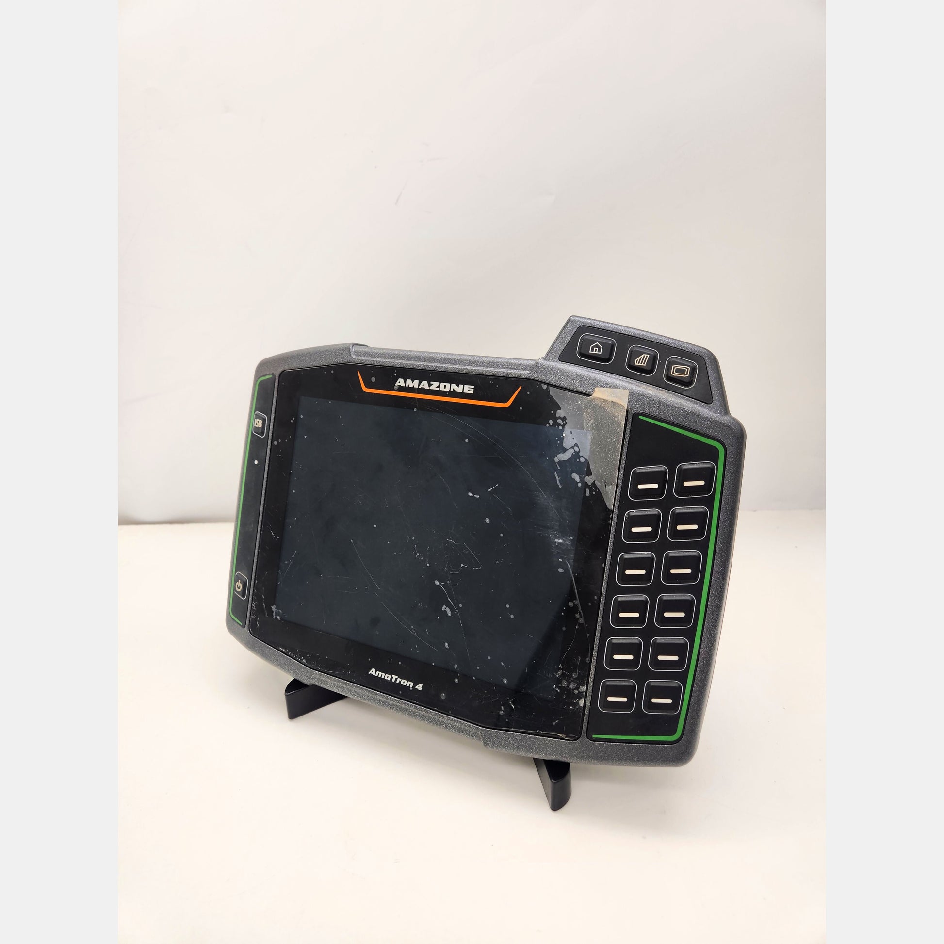 Amazone AmaTron 4 ISOBUS terminal with active GPS licenses list.