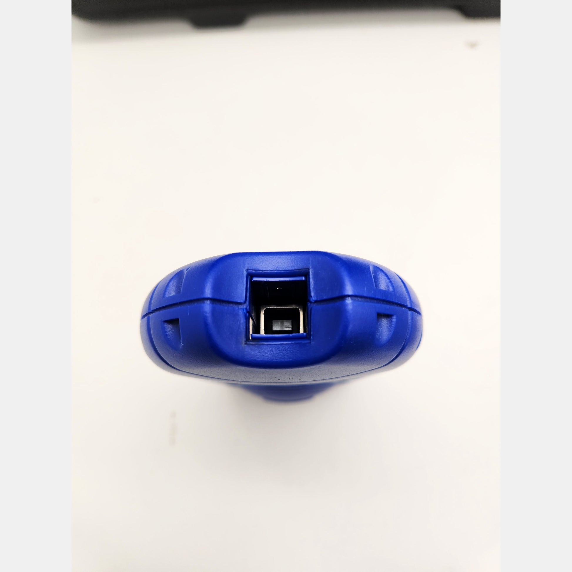 USB port view on the John Deere EDL v2 diagnostic adapter.