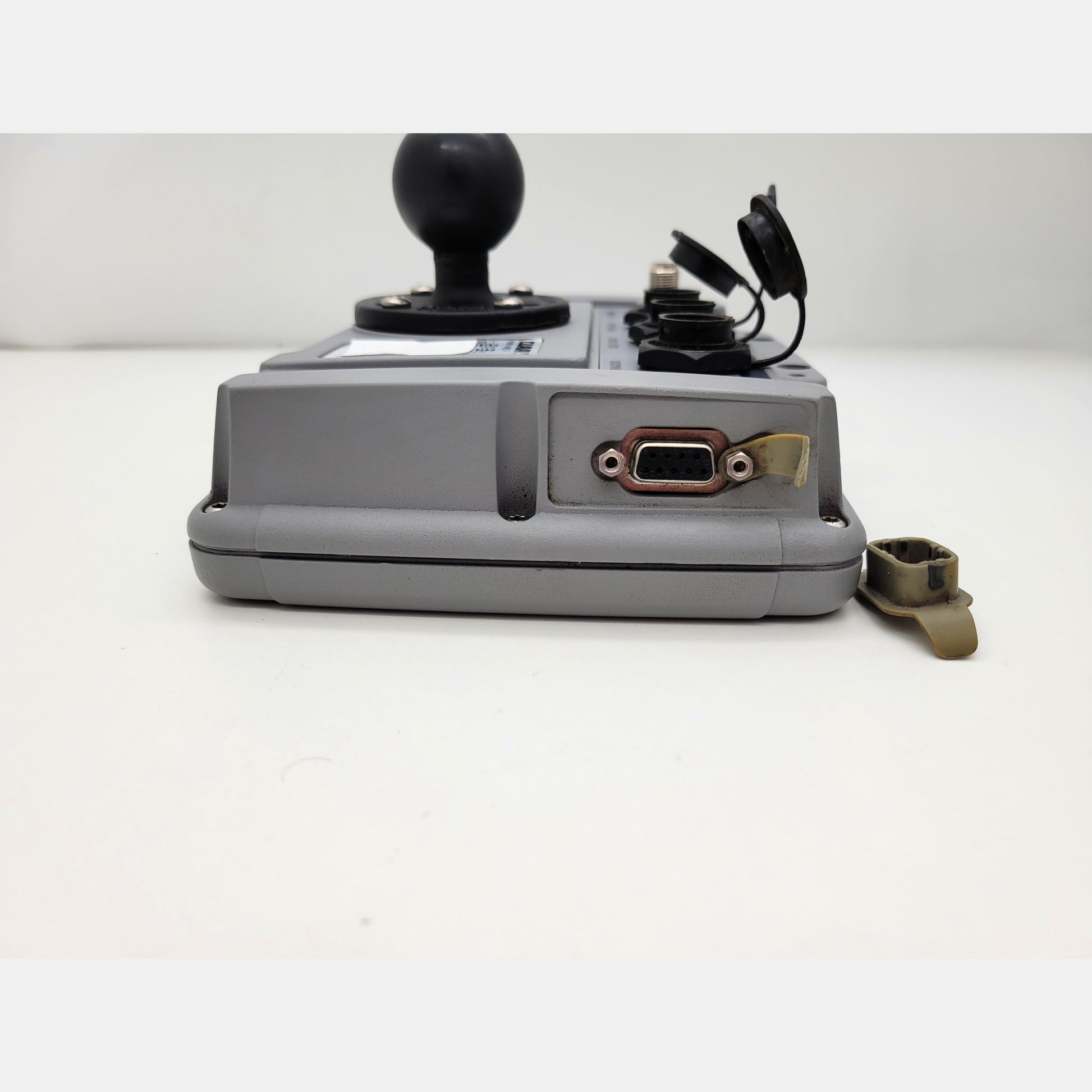 CLAAS Terminal S7 connections view and RAM mount