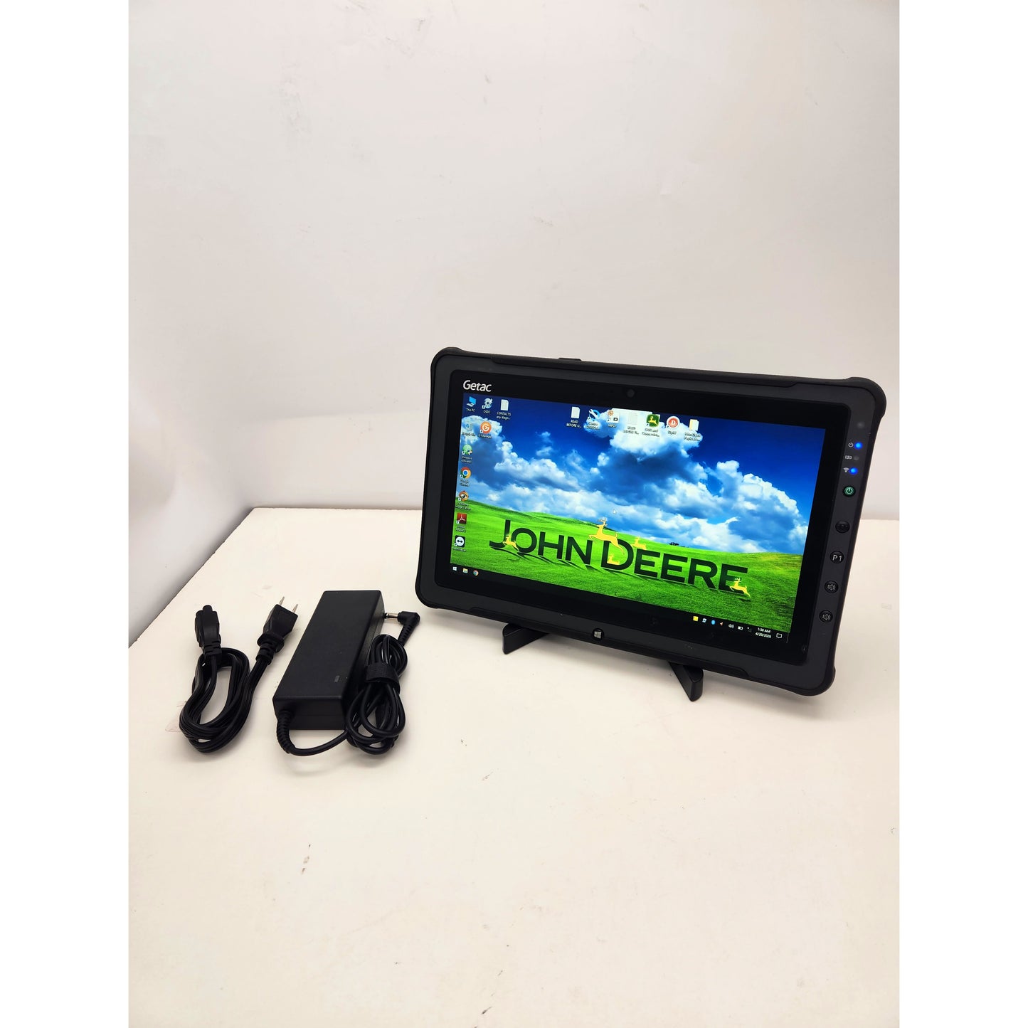 Rugged Getac diagnostic tablet running John Deere Service Advisor 5.3 software.
