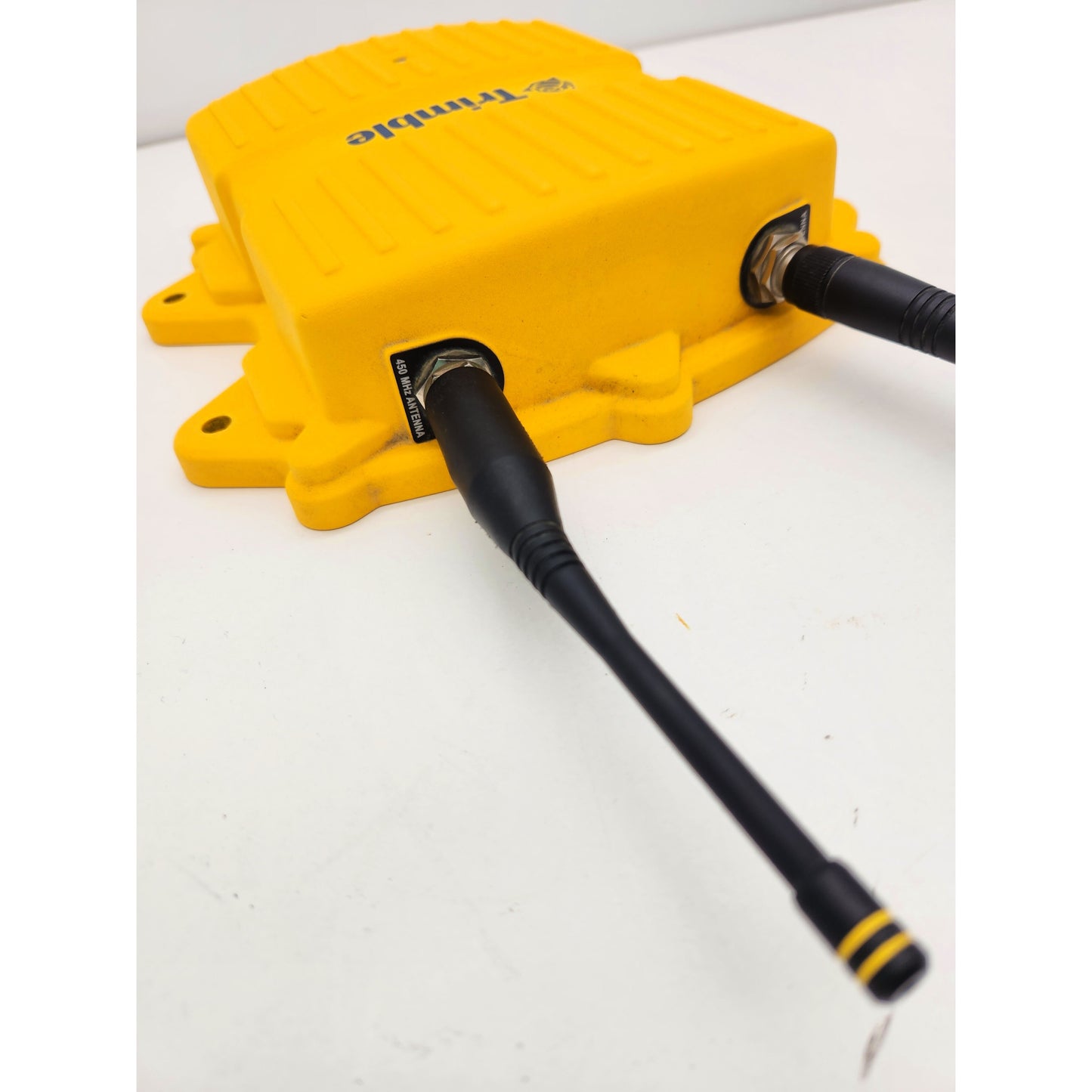 Close-up of 450 MHz antenna port on Trimble SNR434
