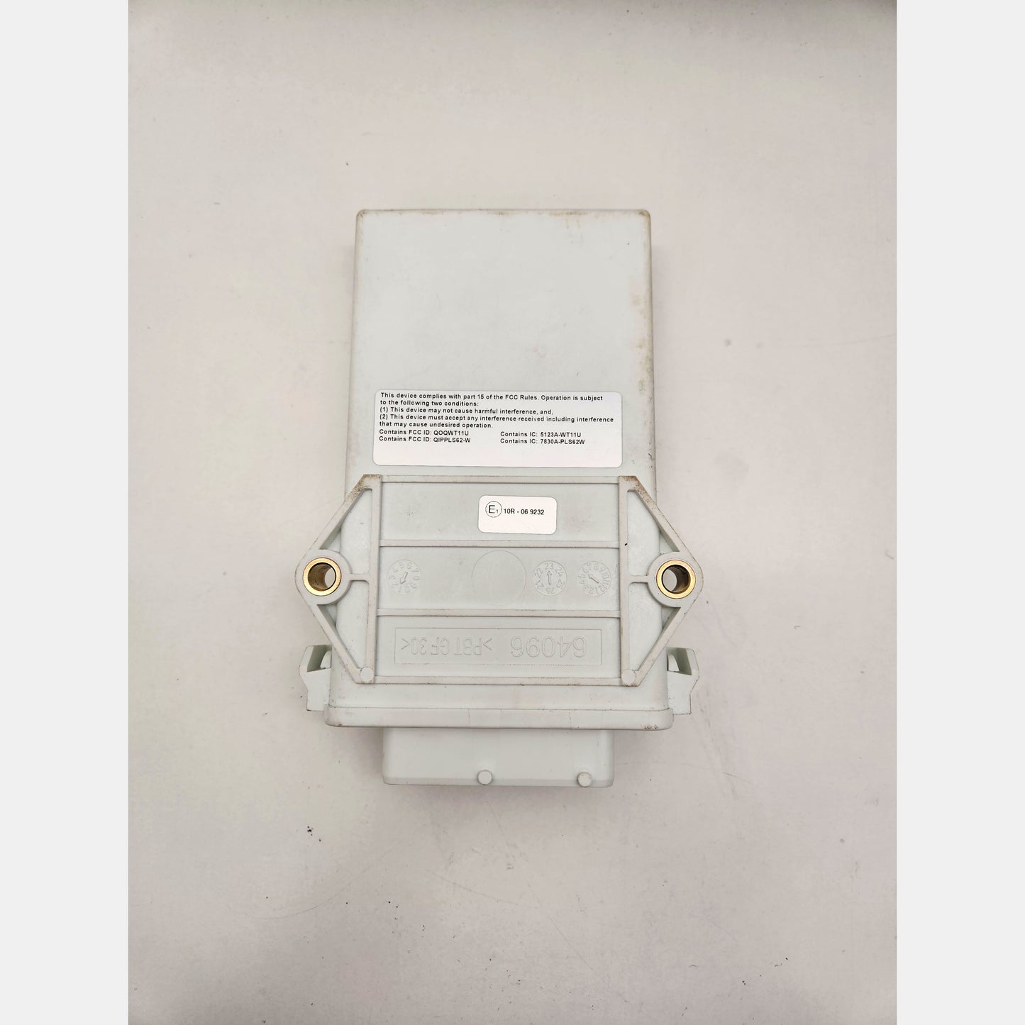 STW VD04-World 4G LTE modem for Fendt and Claas precision farming